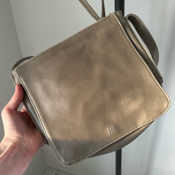 Mat and Nat Vegan Leather Made in Montreal Crossbody Bag - Picture 3 of 8